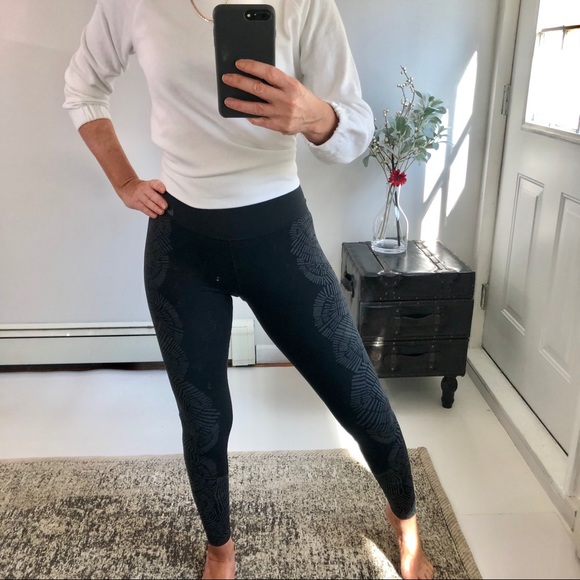 Nike Pants - NIKE DRI FIT TATTOO DESIGN LEGGINGS EUC SZ MED